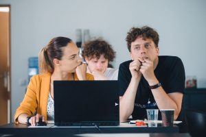 kaip suzinoti koki darba turetum dirbti