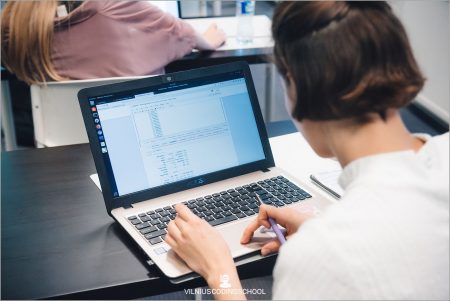 ka privalai zinoti noredamas-persikvalifikuoti i duomenu analitika