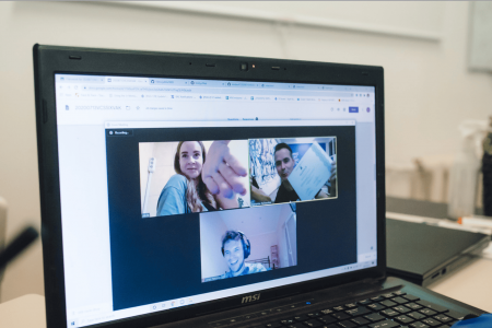 skaitmenines komunikacijos specialistas e uzsienio filialams vilnius coding school